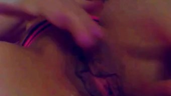 Web Kamerasında Amatör Alman Adamı Mastürbasyon Yapıyor Bölüm 2