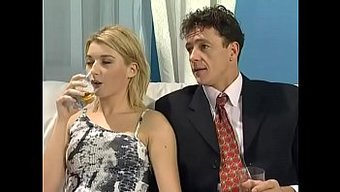 Pornostarlarla Yoğun Üçlü Ve Orgazm