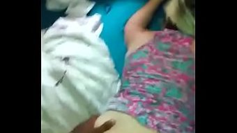 Amatör, Anüsü Yaladıktan Sonra Anal Creampie Alıyor