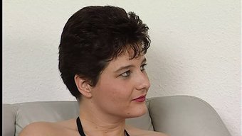 Tombul Avrupalı Genç Kızın Oral Ve Sikiş Becerileri Castingde Test Ediliyor