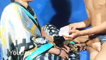 Hindi'De Sinirli Ev Kadının Çift Penetrasyon Ve Boşalma