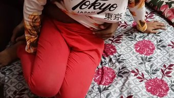 Iki Kız Kardeş Iç Çamaşırıyla Sıcak Oral Buluşma