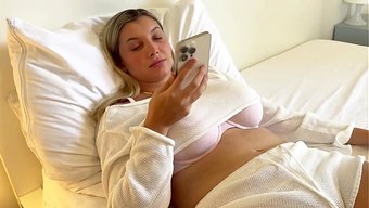 Üvey Baba, Üvey Kızını Ateşli Bir Kaçamakta Beceriyor.