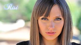 Risi Simms'In Sert Sik Emmesi Boşalmaya Yol Açıyor