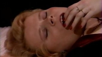 Vahşi Ve Aşırı Kızlarla Sert Üçlü