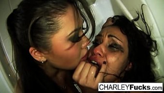 London Keyes Ve Charley Chase Lezbiyen Fantezisinde