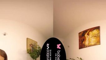 Mila Fox'Un Pembe Vibratörüyle Vr Solo Oyunu