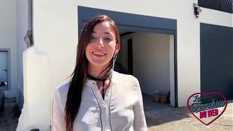 Esmer Sandrillon, Seksi Iç Çamaşırlarıyla Amını Sertçe Siktiriyor.