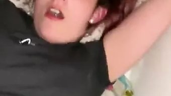 Geçen Hafta Annesiyle Yattım.