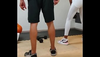 Arkadaşım Miiana'Yla Eğlenmek Için Spor Hocasını Tuzağa Düşürdüm!