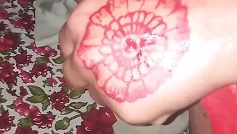 Islak Ve Vahşi: Desi Çiftin Sıcak Gece Yarısı Karşılaşması