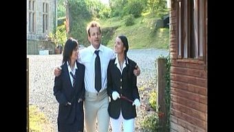 Harmony'Nin Genç Rodeo Dersi - Genç Harlots Binicilik Okulu, Sahne 1 Özü 3