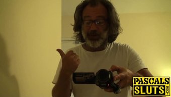 Büyüleyici Yaşlı Kadın Sophie, Çeşitli Yoğun Pozisyonlarda Iyi Donanımlı Bir Adam Tarafından Domine Ediliyor