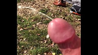 Tenha Bir Plajda Açık Havada Kendini Tatmin