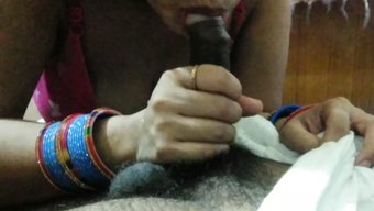 Hint Bhabhi El Işi Ve Derin Boğaz Sakso Veriyor