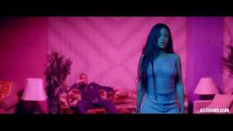 Rihanna'Nın Siyah Kıyafetleriyle Duygusal Çalışma Seansı