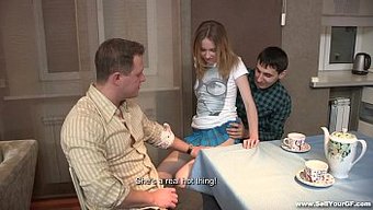 Isabel Stern Ile Sert Seks Için Kız Arkadaşını Sat