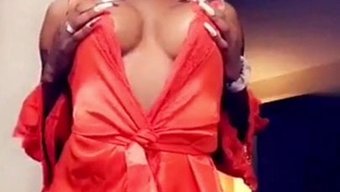 Brandy'Nin Açık Görüntüleri Yetişkin Filmde Sergilendi