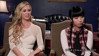 Yurtta Boğazını Sıkarak Ve Anal Oyun Oynayarak Sert Üçlü