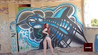 Esmer Güzellik, Babasının Gizli Arzularını Ortaya Çıkarıyor