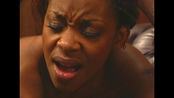 Ebony Casey Kitten'In Sert Am Yalama Ve Sakso Becerileri