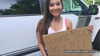 Genç Ve Sevimli Bir Oto Yıkama Kızı, Kirli Ve Hazır Bir Şekilde Seks Yapar.