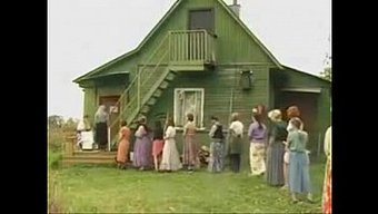 Vintage Rus Güzeli, Duygusal Bir Performansla