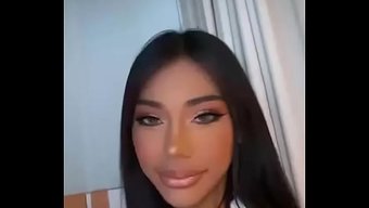 Bir Ladyboy Bu Ateşli Videoda Bir Adamla Eğleniyor.