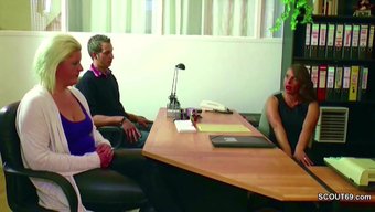 Cfnm Çifti, Sıcak Üçlü Castingde Milf Ile Buluşuyor