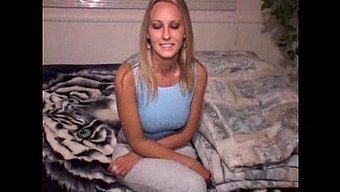 Azgın Genç Bir Partide Birden Fazla Erkek Tarafından Beceriliyor