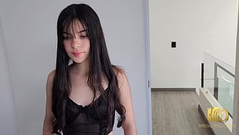 Laura Ib, Emlakçı, Ilk Müşterisini Profesyonel Girişimine Dahil Ediyor