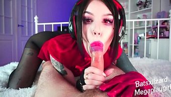 Kostüm Giyen Duygusal Genç Cosplayer'In Boşalma Dolu Oral Maceraları