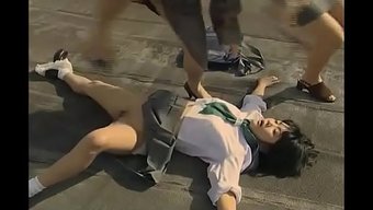 Iki Ateşli Lezbiyen Yuria Hidaka Ile Strapon Seks.