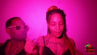 Iki Bebek, Sert Çift Penetrasyonda Irklararası Sıkıntıya Neden Oluyor