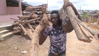 Dajazz'In Kalın Siyah Kıçı Twerk Yaparken Zıplıyor Ve Titriyor.