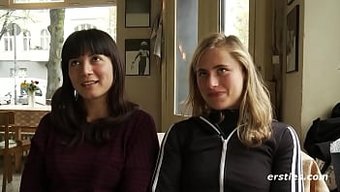 Seksi Lezbiyen Ikili, Strap-On Ve Duygusal Am Oyunuyla Yeni Zirveler Keşfediyor