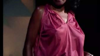 Vintage Avrupa Erotikası: Kandy Kane Ve Laura Gemser Ile Üçlü