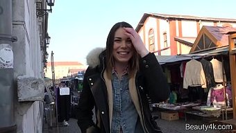 Jessica Bell'In Erotik Macerası: Sıcak Esmer Kaslı Erkekle Aldatıyor