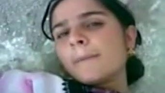 Hintli Bollywood Oyuncusu Yetişkin Filmde