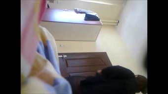 Aliyah'In Samimi Anları Gizli Kameraya Yakalandı - Türk Güzelin Büyük Doğal Memeleri