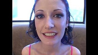 Hailey Young Vt 020 03: Duygusallığın Baştan Çıkarıcı Bir Gösterisi