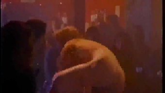 Vintage Erotika: Retro Performansçılarla Zamansız Zevk