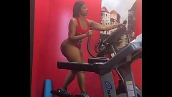 Cherokee D'Nin Büyük Poposu Hd Videoda Sikiliyor