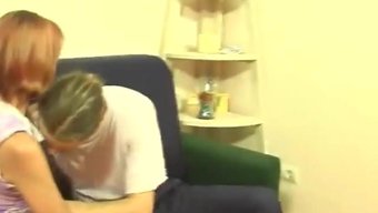 Olgun Baştan Çıkarma: Orta Yaşlı Milf Anal Zevklere Dalıyor