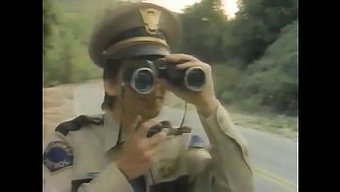 Komik Kafkas Erkek Oyuncu, Komik Bir Videoda