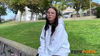 Amatör Esmer Claire P Yoğun Anal Penetrasyon Ve Oral Zevk Istiyor