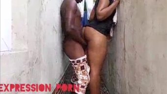 Uzun Sik Seven, Uzun Lizzy Ile En Iyi Seksi Yapıyor.