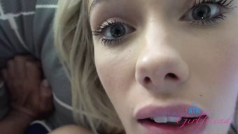 Seksi Kızların Amcıklarının Spermlerle Dolduğunu Yakından Görün