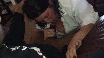 Orta Yaşlı Kadın, 18 Inçlik Siyah Yarrağı Deneyimledikten Sonra Daha Fazlasını Istiyor