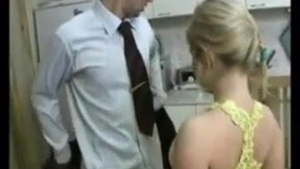 Hye'Nin Buharlı Solo Seansıyla Merakınızı Tatmin Edin!